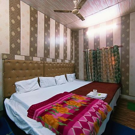 Hotel India Inn Walking Distance From Taj Mahal-- Rooftop Taj Mahal View アーグラ エクステリア 写真