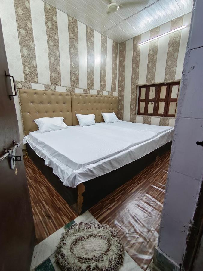 Hotel India Inn Walking Distance From Taj Mahal-- Rooftop Taj Mahal View アーグラ エクステリア 写真