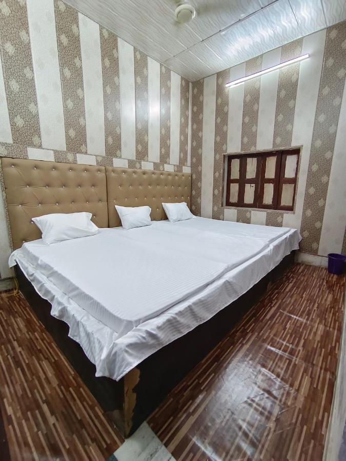 Hotel India Inn Walking Distance From Taj Mahal-- Rooftop Taj Mahal View アーグラ エクステリア 写真