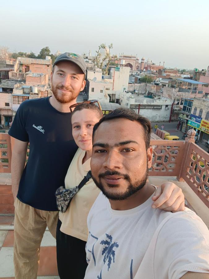 Hotel India Inn Walking Distance From Taj Mahal-- Rooftop Taj Mahal View アーグラ エクステリア 写真