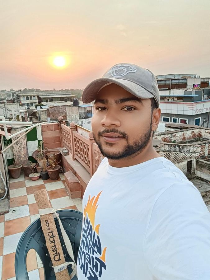 Hotel India Inn Walking Distance From Taj Mahal-- Rooftop Taj Mahal View アーグラ エクステリア 写真
