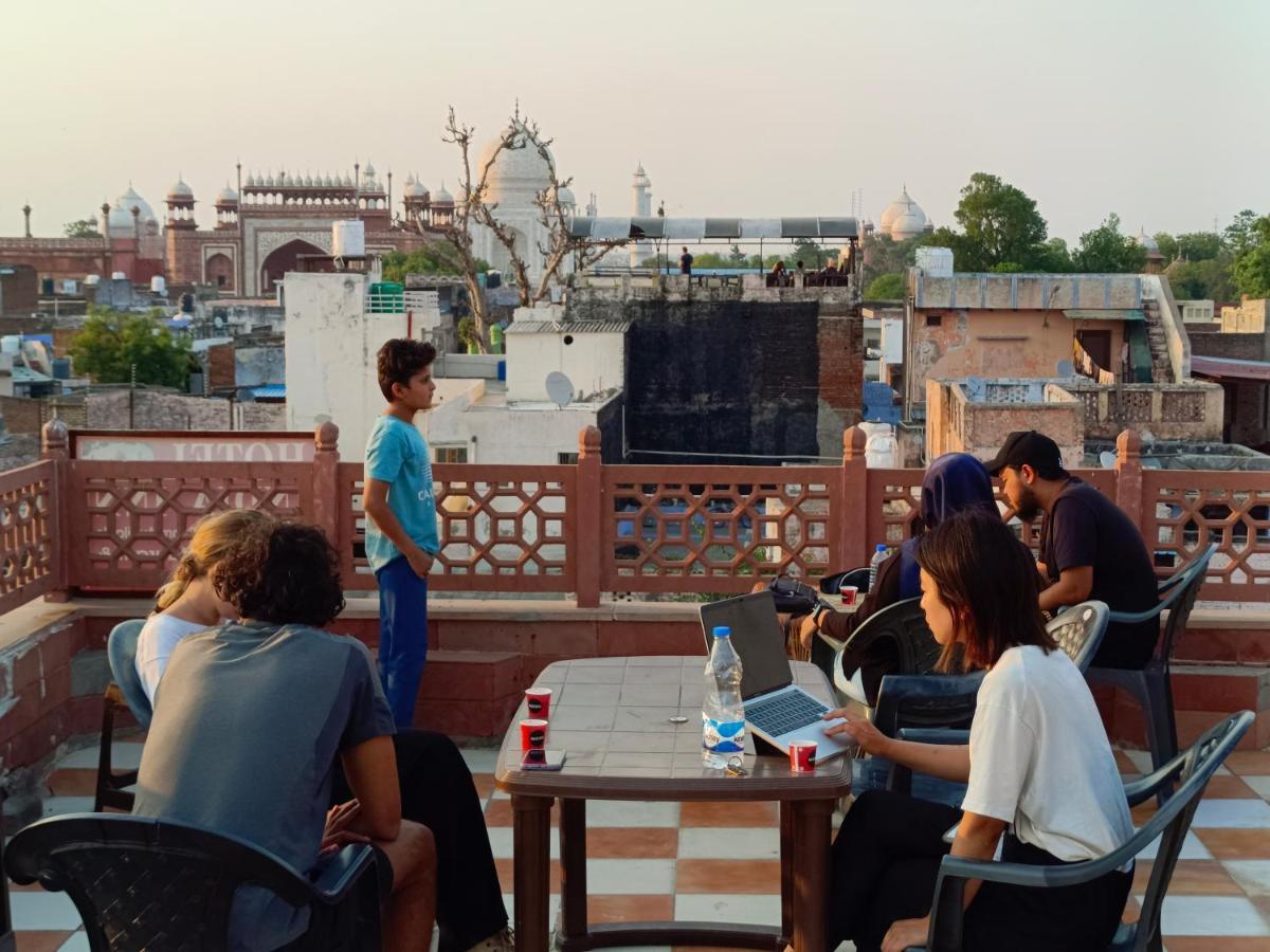 Hotel India Inn Walking Distance From Taj Mahal-- Rooftop Taj Mahal View アーグラ エクステリア 写真