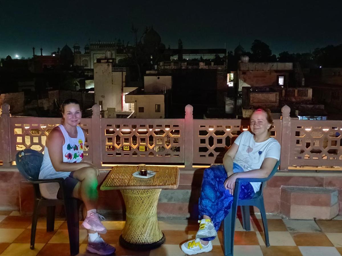 Hotel India Inn Walking Distance From Taj Mahal-- Rooftop Taj Mahal View アーグラ エクステリア 写真