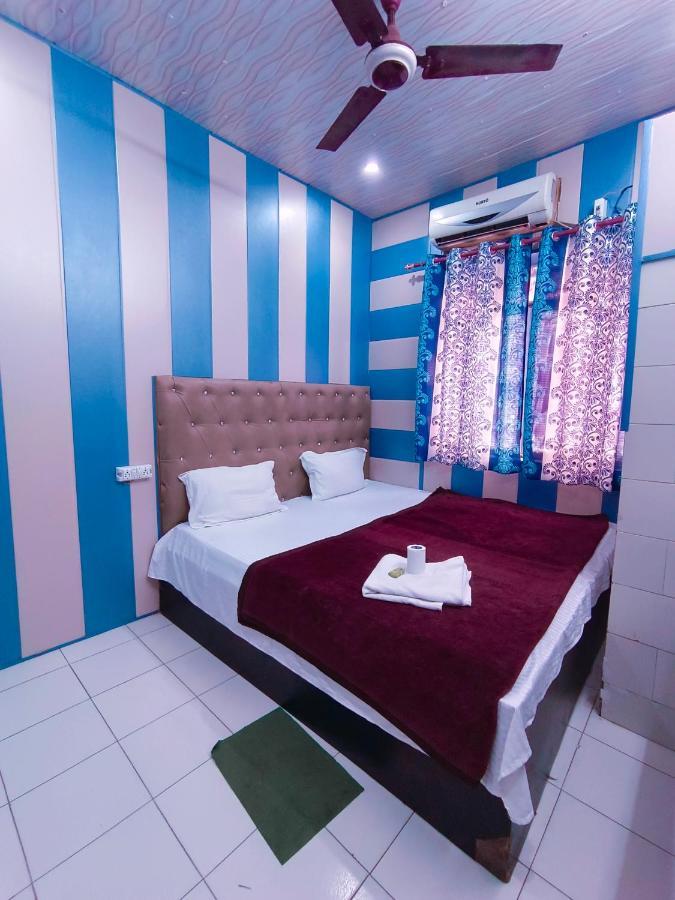 Hotel India Inn Walking Distance From Taj Mahal-- Rooftop Taj Mahal View アーグラ エクステリア 写真