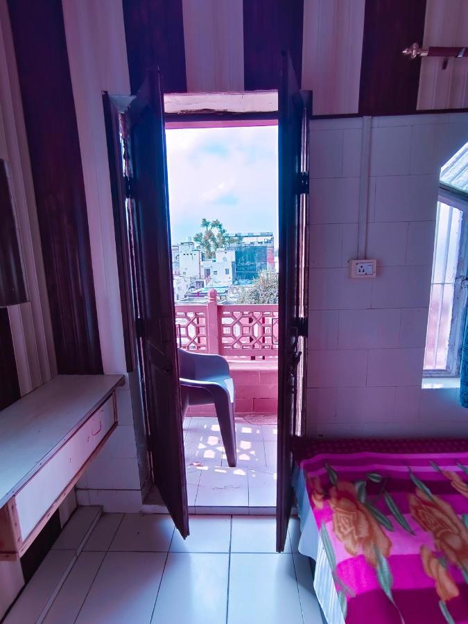 Hotel India Inn Walking Distance From Taj Mahal-- Rooftop Taj Mahal View アーグラ エクステリア 写真