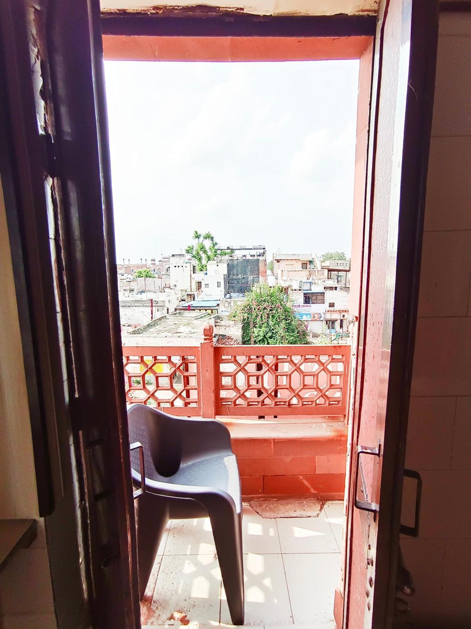 Hotel India Inn Walking Distance From Taj Mahal-- Rooftop Taj Mahal View アーグラ 部屋 写真